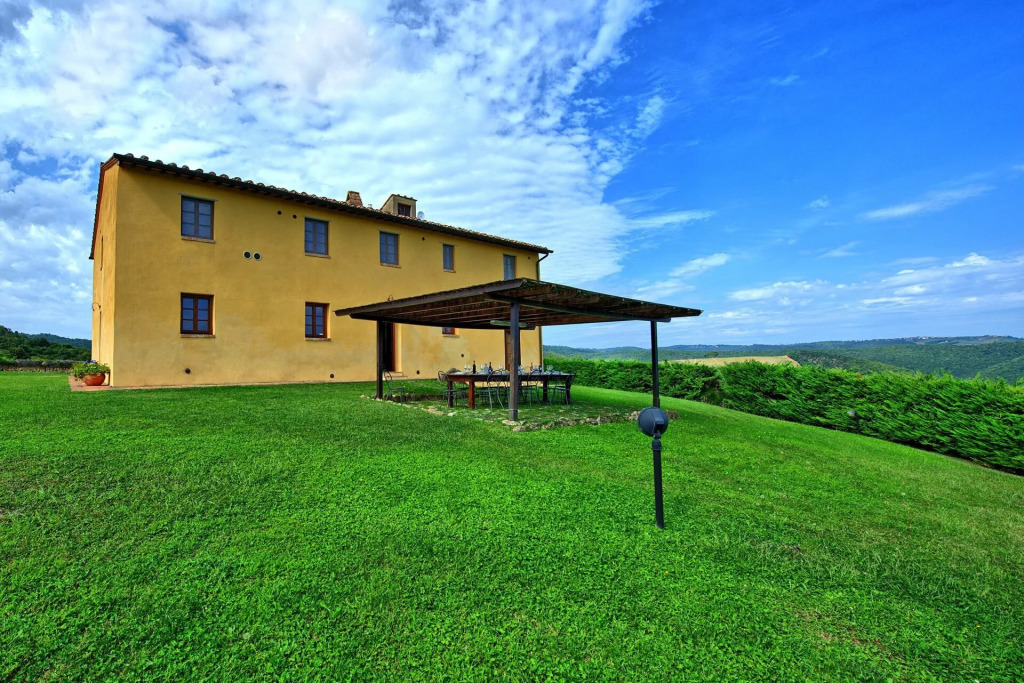 Villa Il Caggio by PosarelliVillas