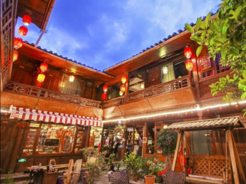 Lijiang Pengyouquan Inn