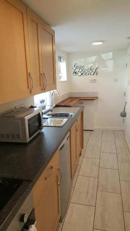 1 Bedroom Apartment with Free Parking
