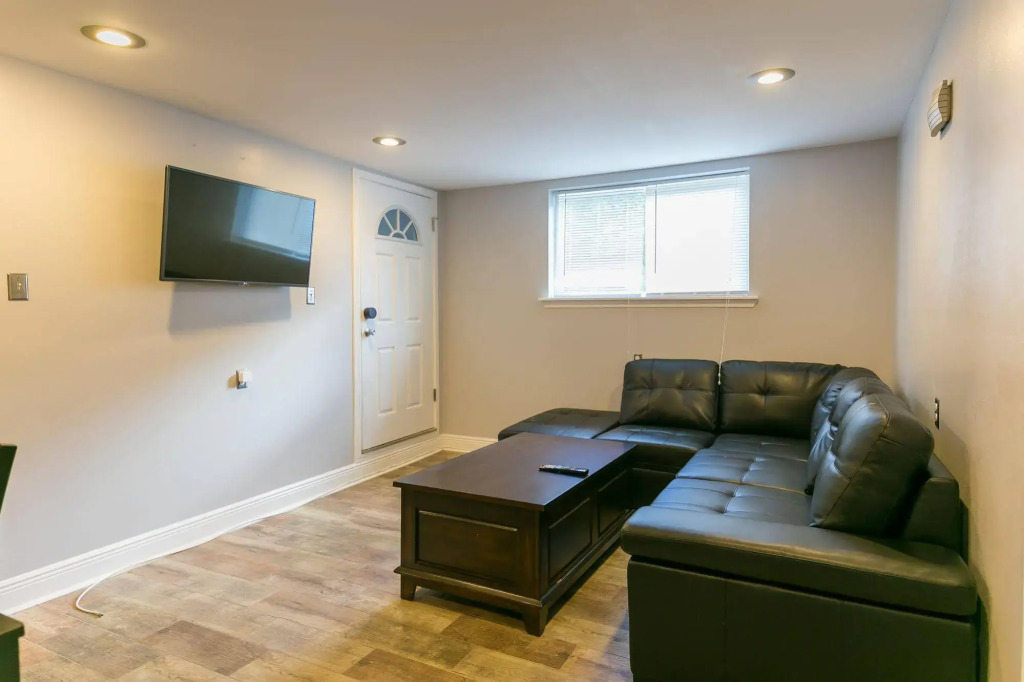 Hosteeva Conti Street Suites