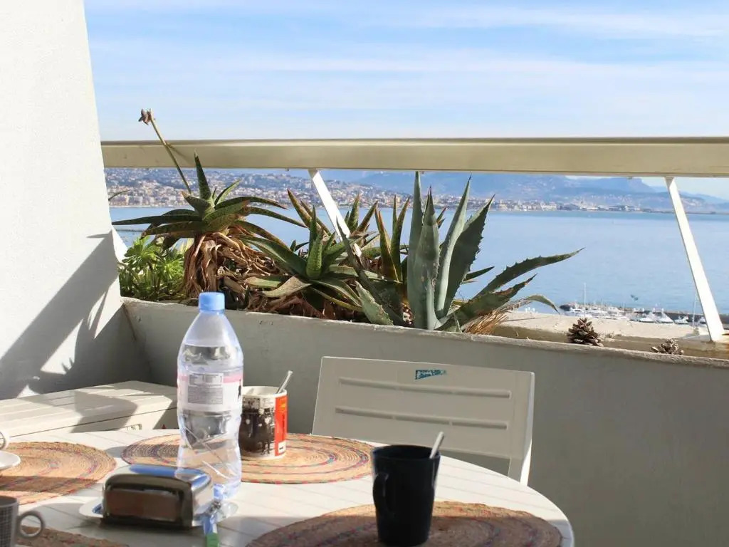 Appartement Villeneuve-Loubet, 1 pièce, 2 personnes - FR-1-252A-19