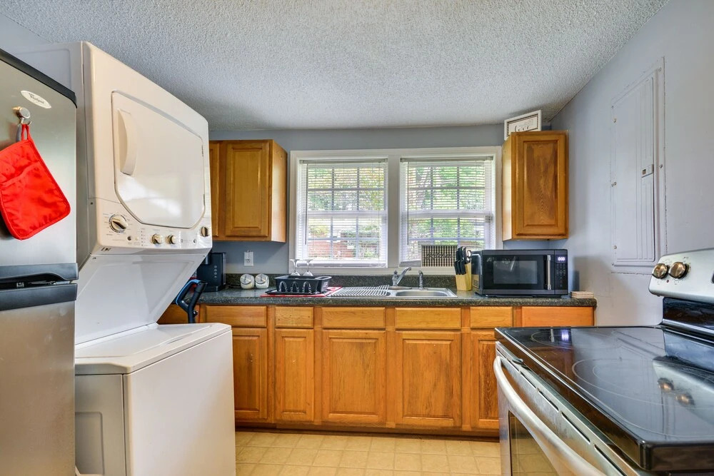 Charming Lexington Home - 2 Mi to Downtown!