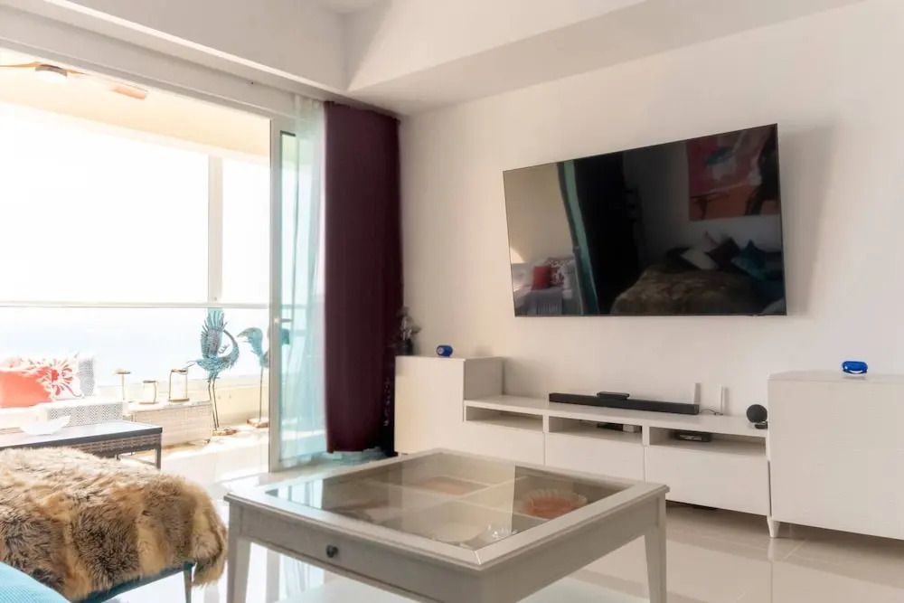 Spacious Apto With Spectacular Views Of The Beach