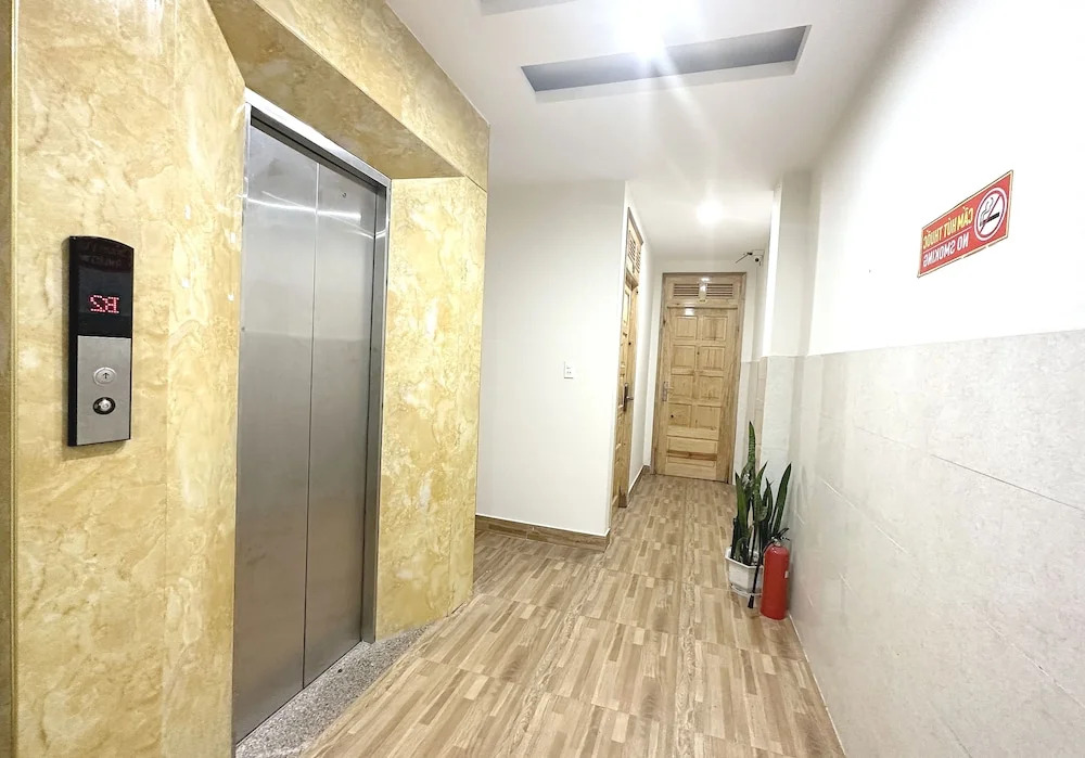 OYO 1195 Vu Thanh Hotel