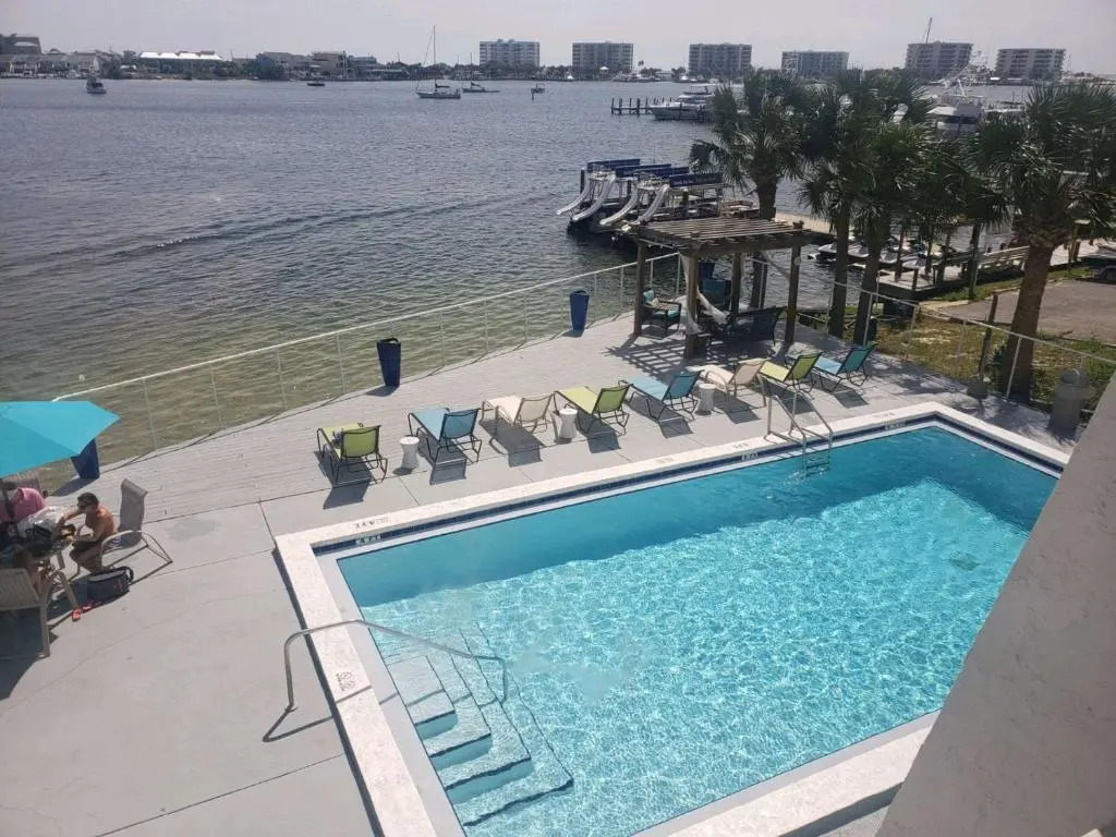 Inn on Destin Harbor, an Ascend Collection Hotel