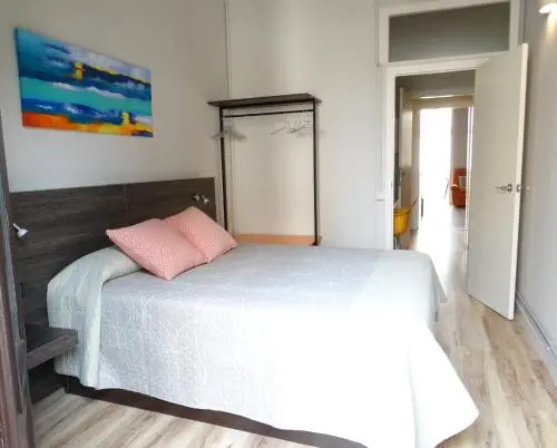 Feel at Sants Apartments