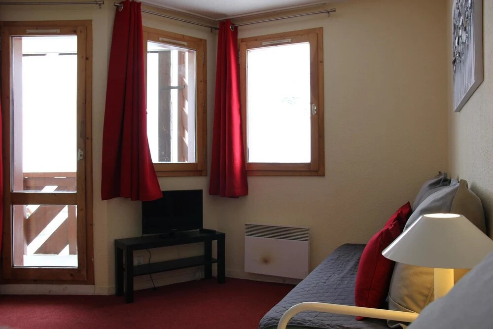 1 bedroom and 1 cabin apartment, ski in and ski out access Apartment 2