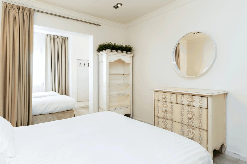 TESS Penthouse Deluxe DS11