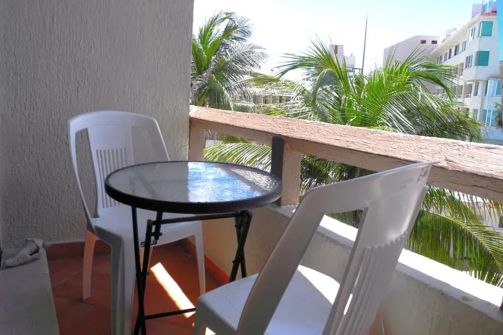 Luxury beachfront villa at Nizuc