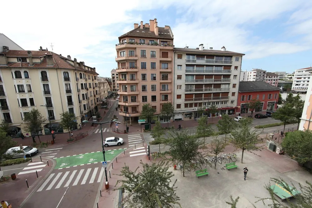 Le Paix Avec Garage