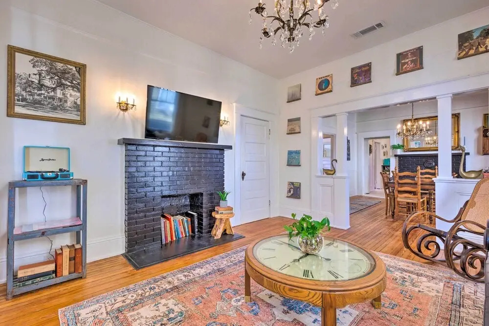 Renovated Historic Home w/ Yard: 2 Mi to Dtwn