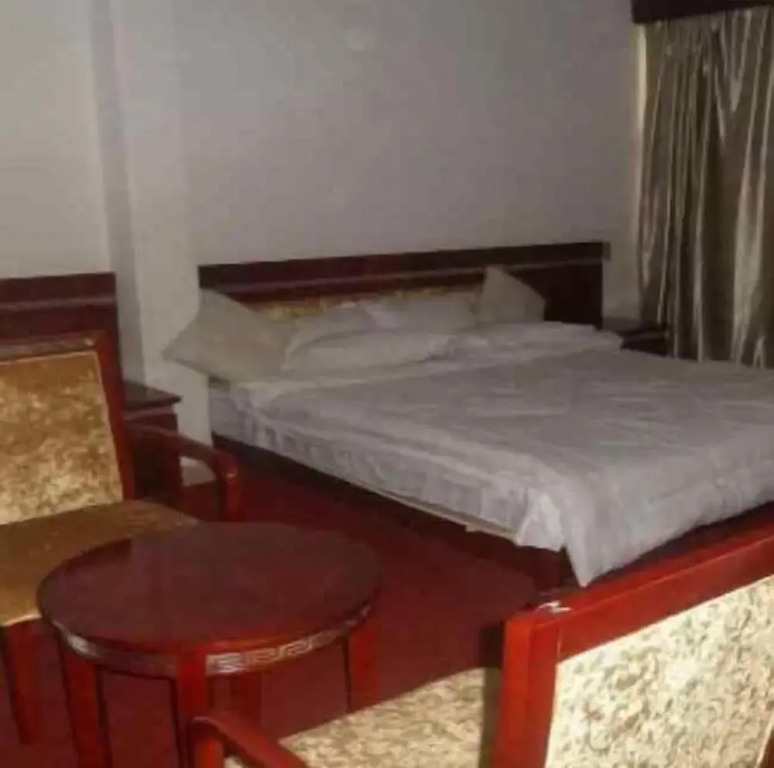 Zenith Hotel