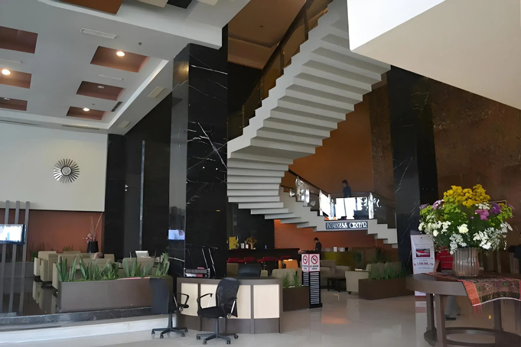 Grand Antares Hotel