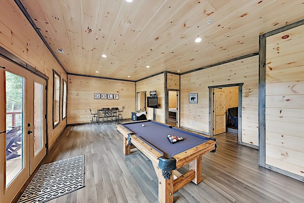 2 All-suite Luxury S W/ Swim Spa & Hot Tub 10 Bedroom Cabin