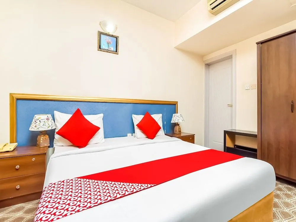 OYO 182 Zariana Hotel