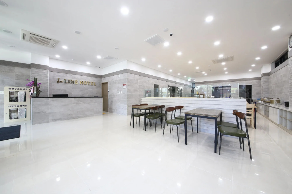 Line Hotel