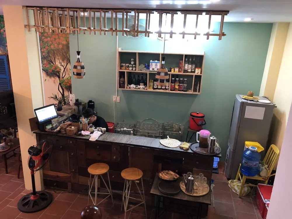 Coffee Shop & Hostel Co Hai