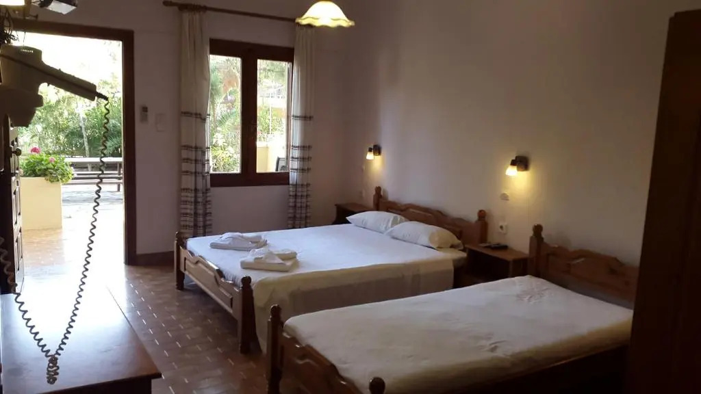 Stelios Rooms