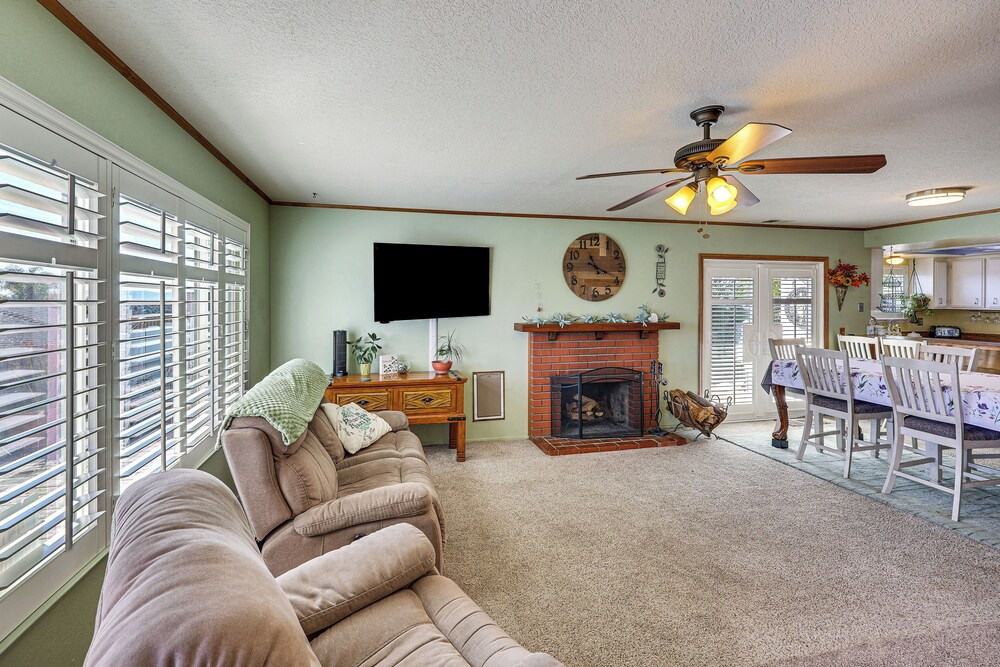Large Yard & Fire Pit: Peaceful Arroyo Grande Home