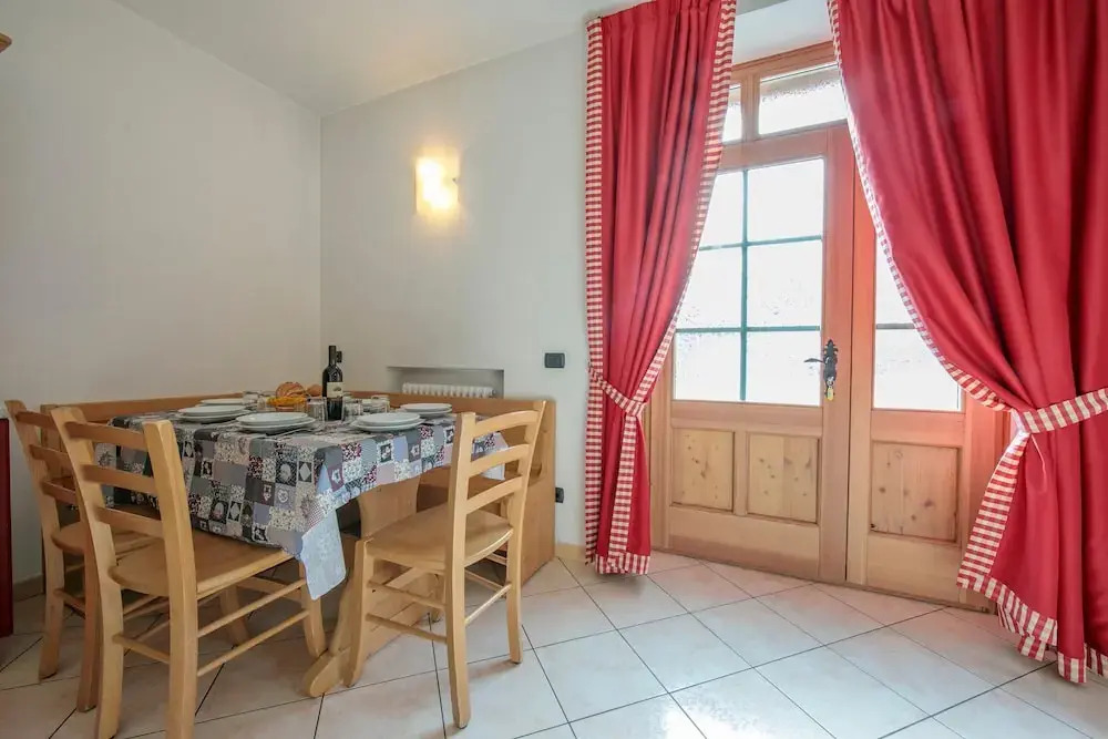 Sassella in Livigno With 2 Bedrooms and 1 Bathrooms