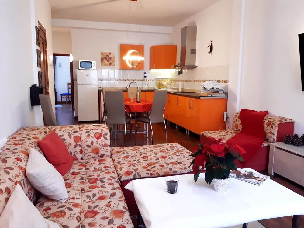 Apartment with 2 Bedrooms in Mogán, with Wonderful Mountain View, Balcony And Wifi