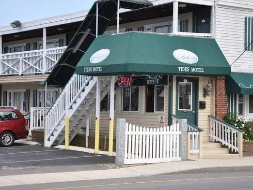 Tides Motel - Hampton Beach