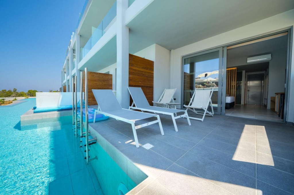 HARMONY CREST RESORT & SPA Adults Only