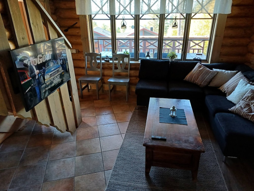Dalpilen a Great Timber Lodge Middle and Loft Floors