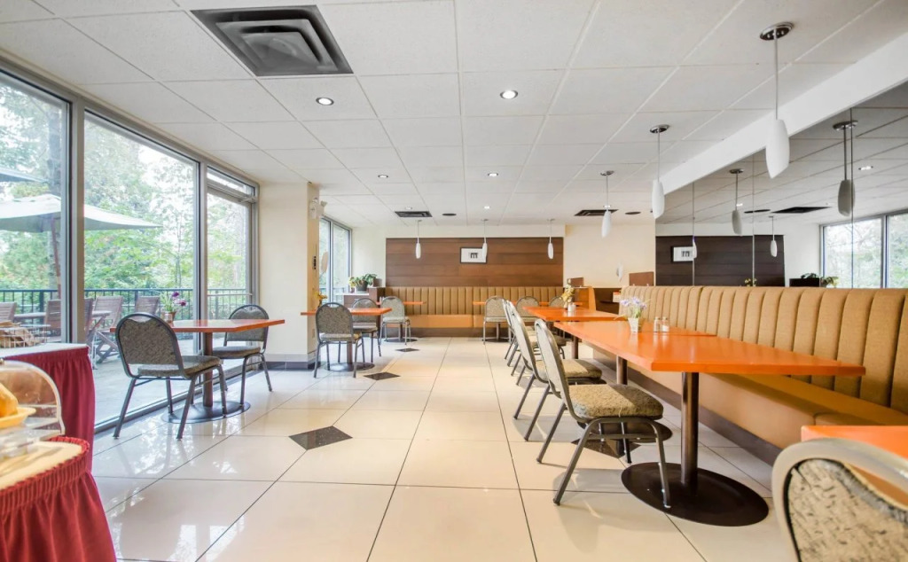 Quality Hotel & Suites Langley
