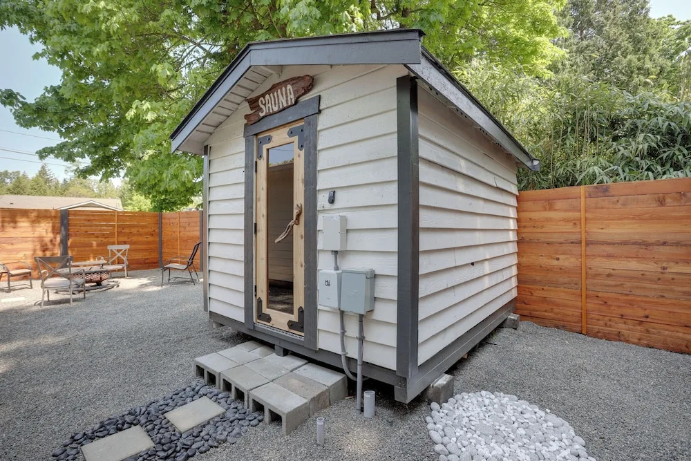 Farmhouse w/ Private Hot Tub < 1 Mile to Birch Bay