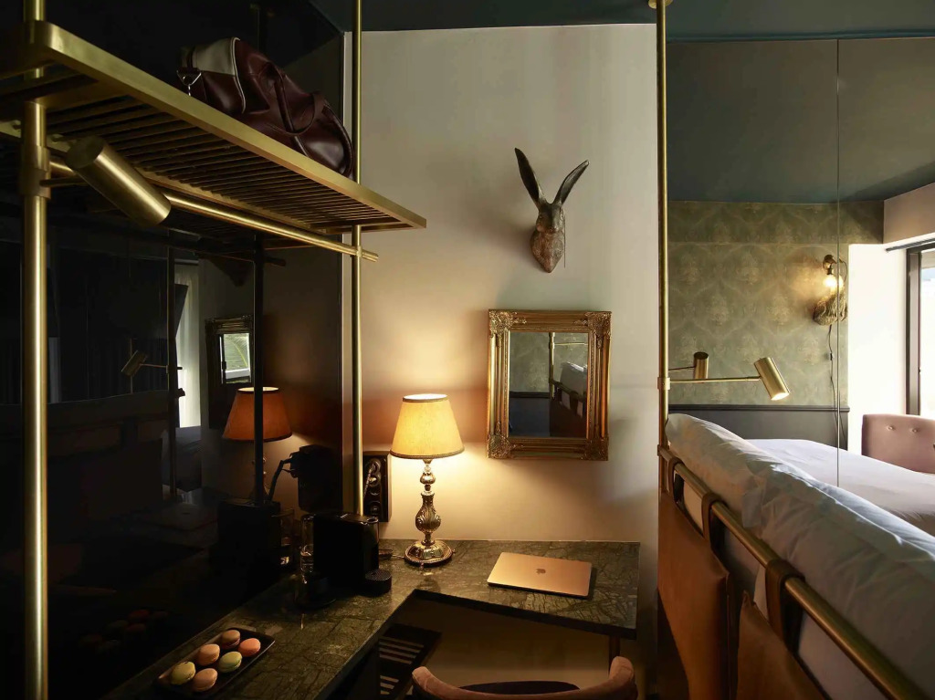Отель Skylark, Athens