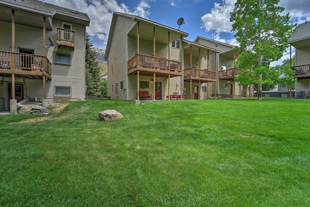 Townhome w/ Mtn Views: 1 Block to Downtown Ouray!