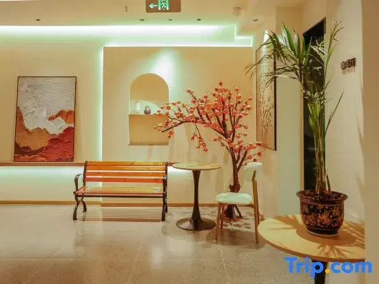 Xueyun Jian · Yiyun Elysian · Snow View Resort Hotel (China's Snow Town Xueyun Street)