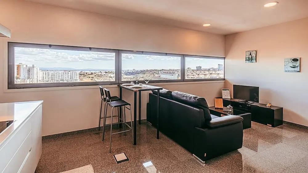 Trendy Apartment River View By Gthouse