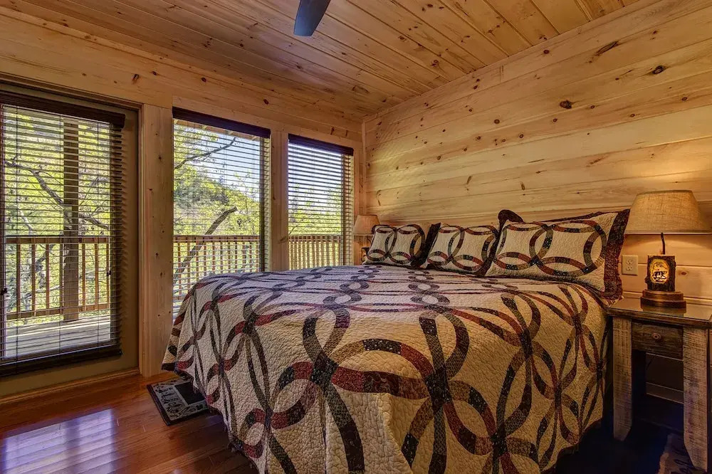 Incombearable Luxury 2 Bedrooms 2 Bathrooms Home