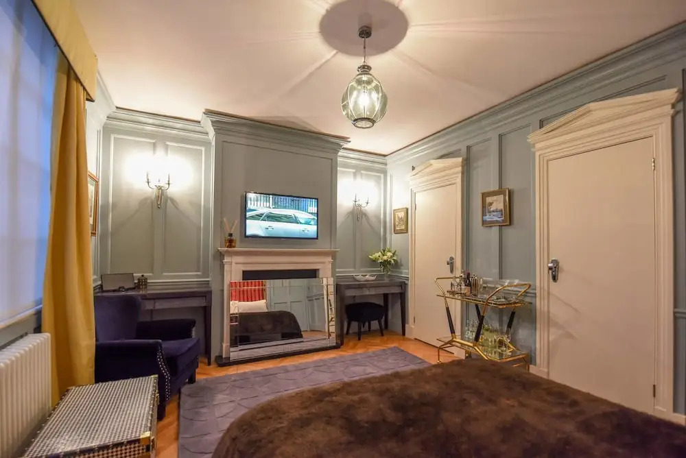 Luxury Self-contained Studio in Belgravia