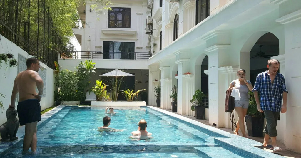 Angkor Vireak Chey Hotel