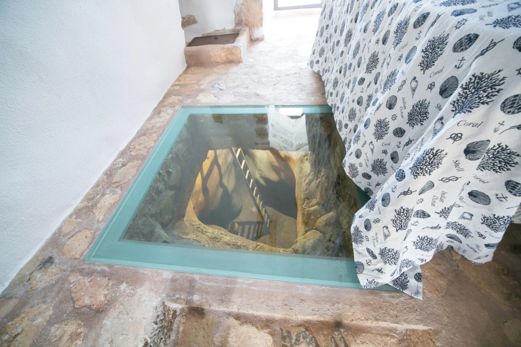 Villa with pool in Torre Suda