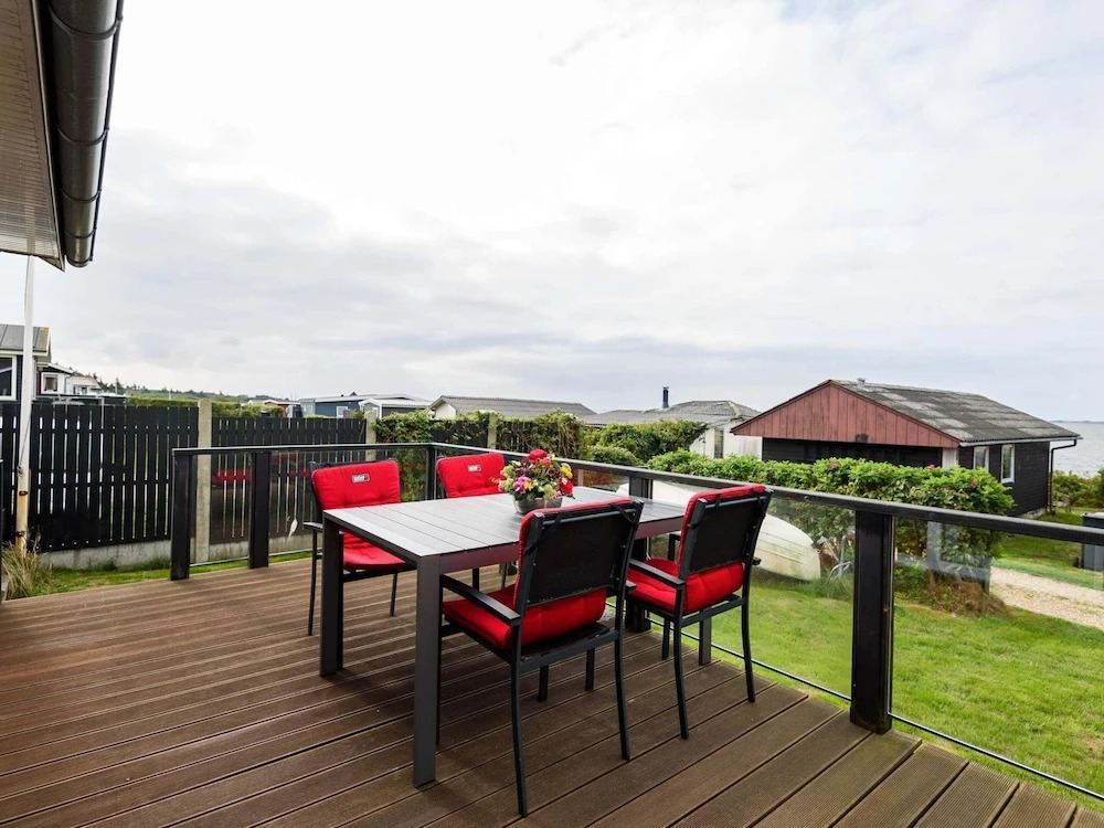 Three-Bedroom Holiday home in Esbjerg V 2