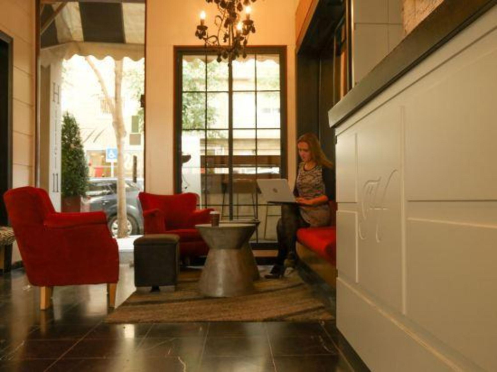 Hillel 11 Hotel