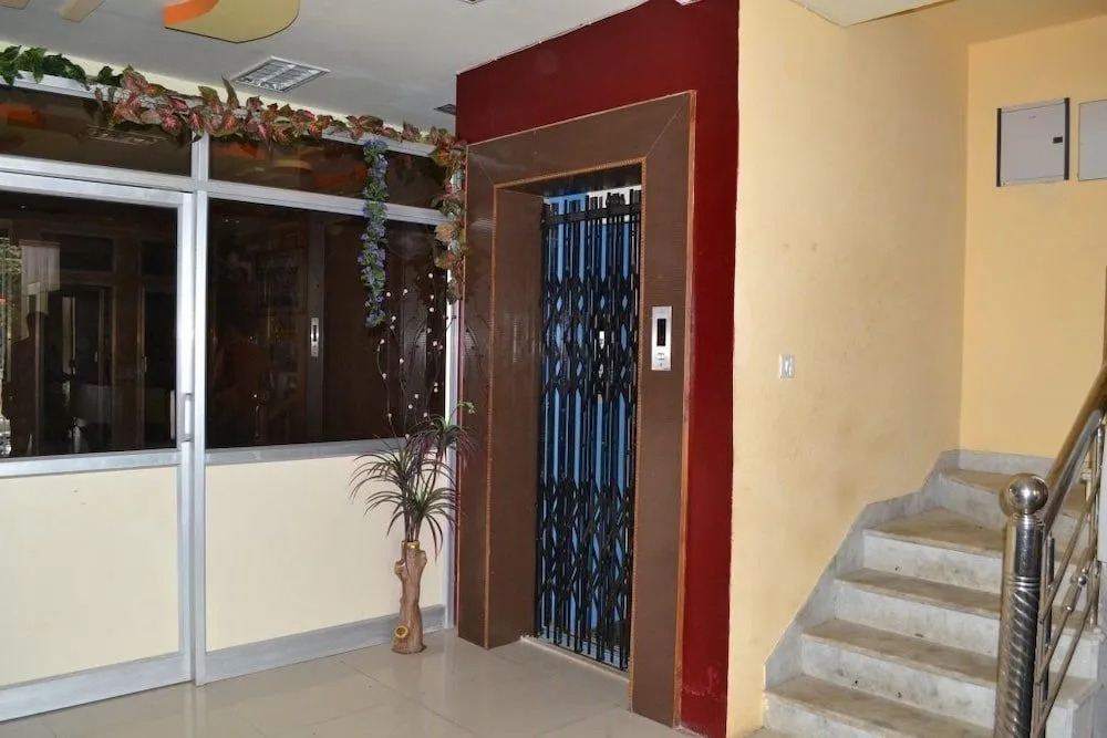 Hotel Aashiyana & Restaurant