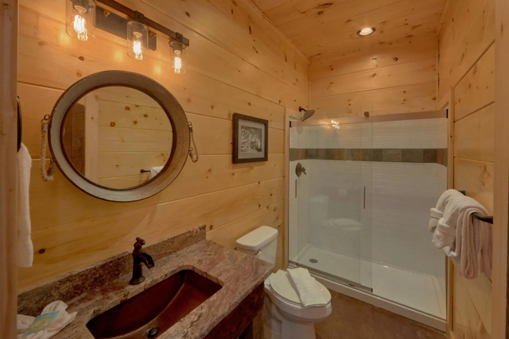 Copper Creek Lodge in Gatlinburg