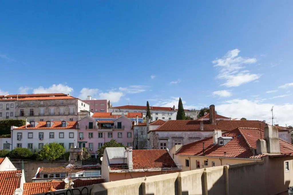 Alfama St George Castle District Fabulous 3 Bedrooms 2 Bathrooms AC Balcony 1st floor Apartment 19th Century Building