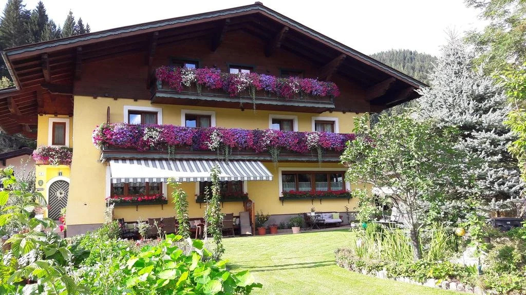 Haus am Bach