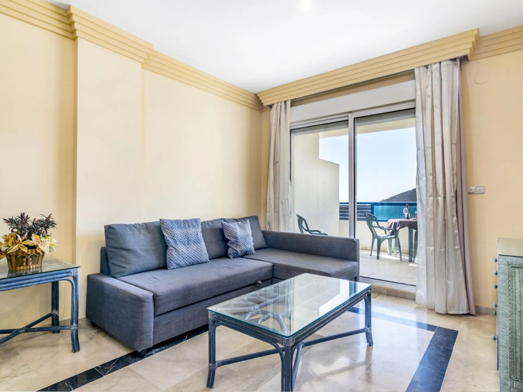 Pet Friendly apartment on the beach 306