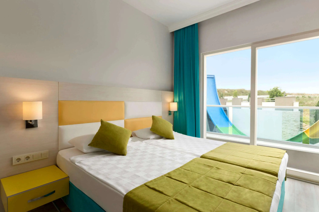 Ramada Resort Side