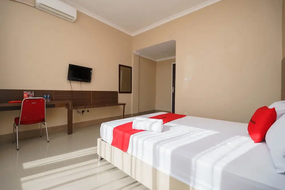 RedDoorz Syariah At Hotel Putri Gading Bengkulu