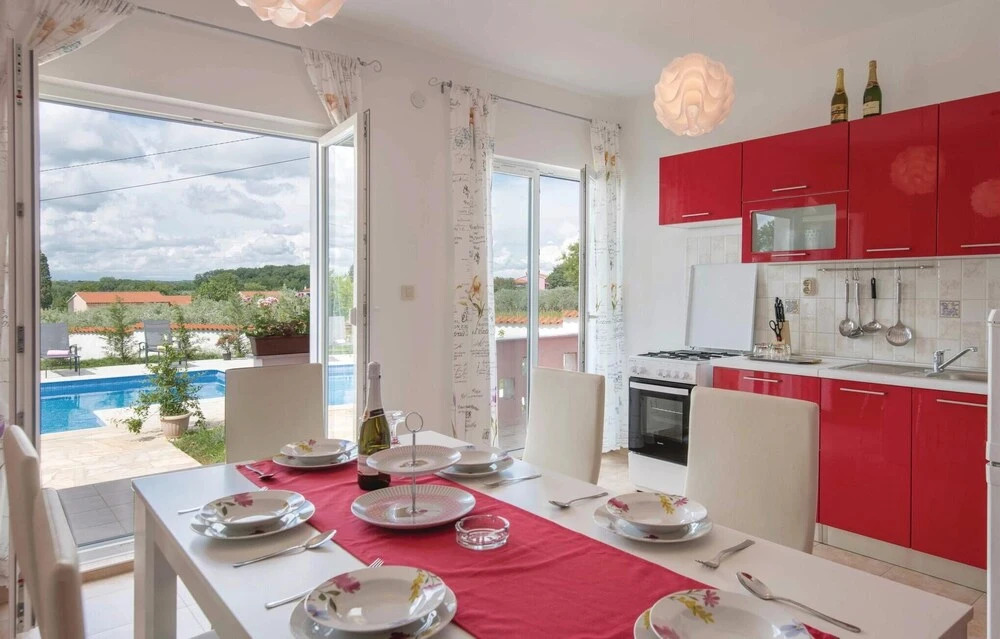 Nice Home in Sisan With Wifi and 3 Bedrooms