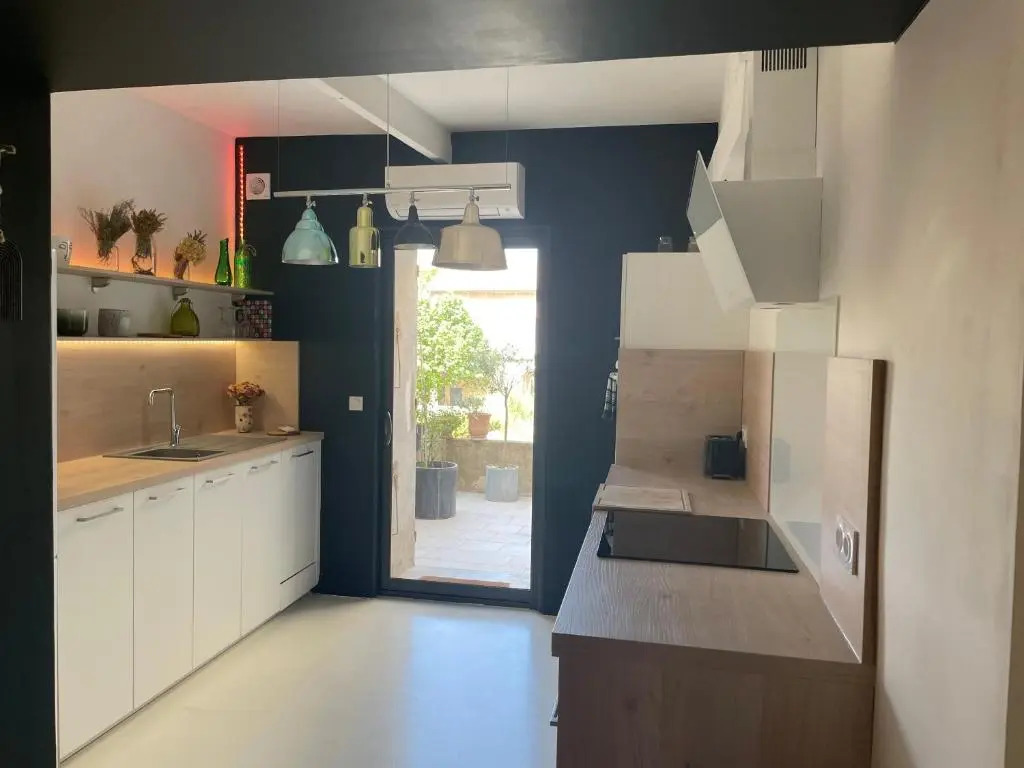 Appartement au centre de la Venise provençale