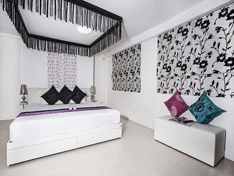 Pratumnak Point Villa - 3 Bedroom